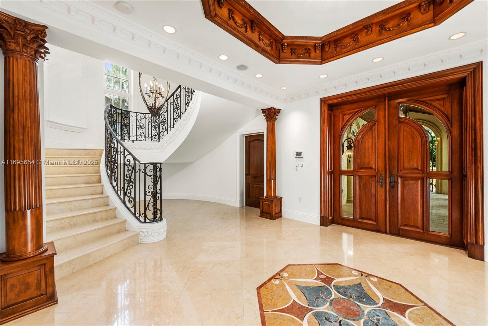 DEERING BAY ESTATES - Residential