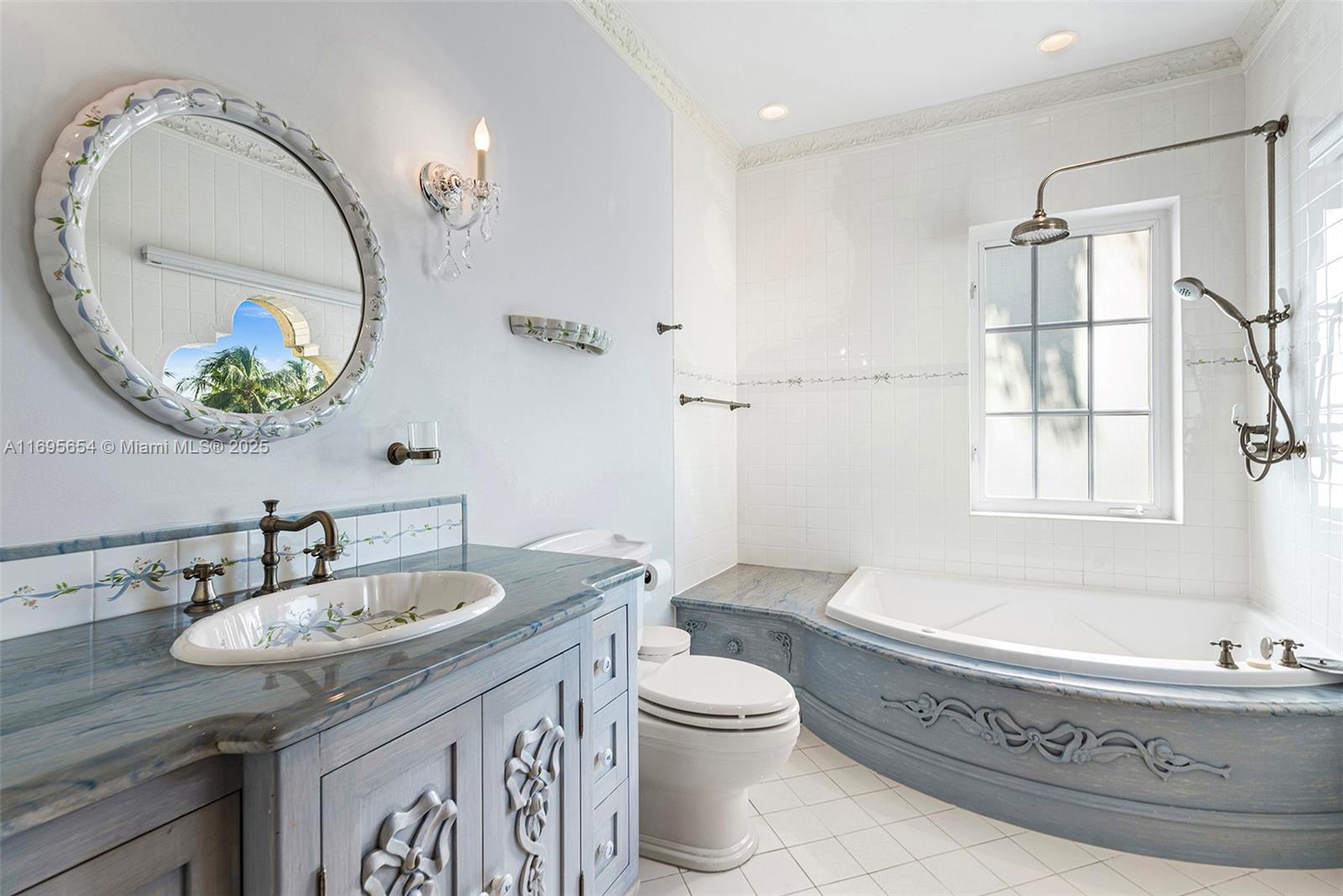 DEERING BAY ESTATES - Residential