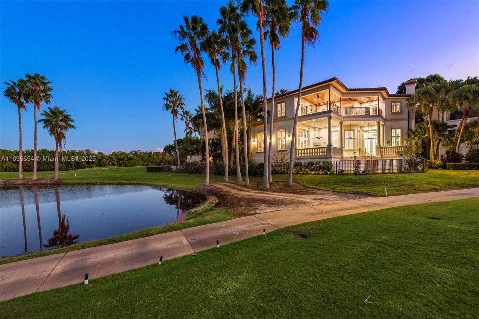 DEERING BAY ESTATES - Residential