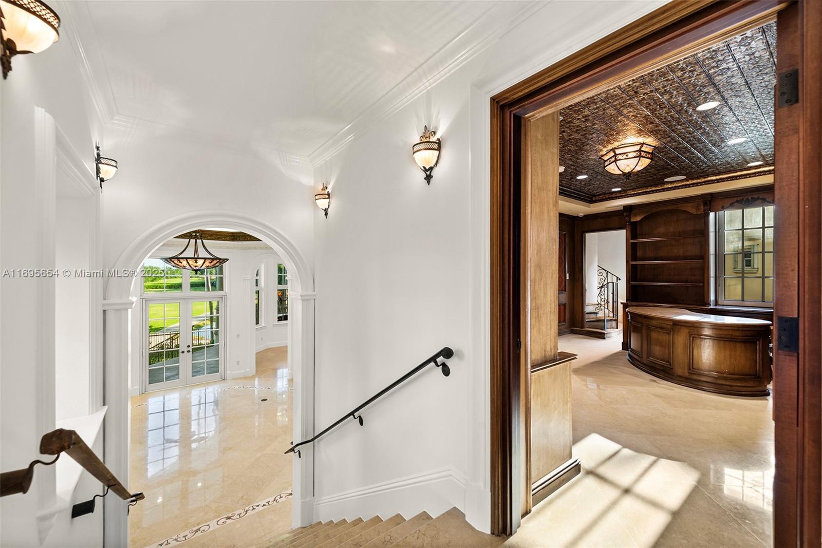 DEERING BAY ESTATES - Residential