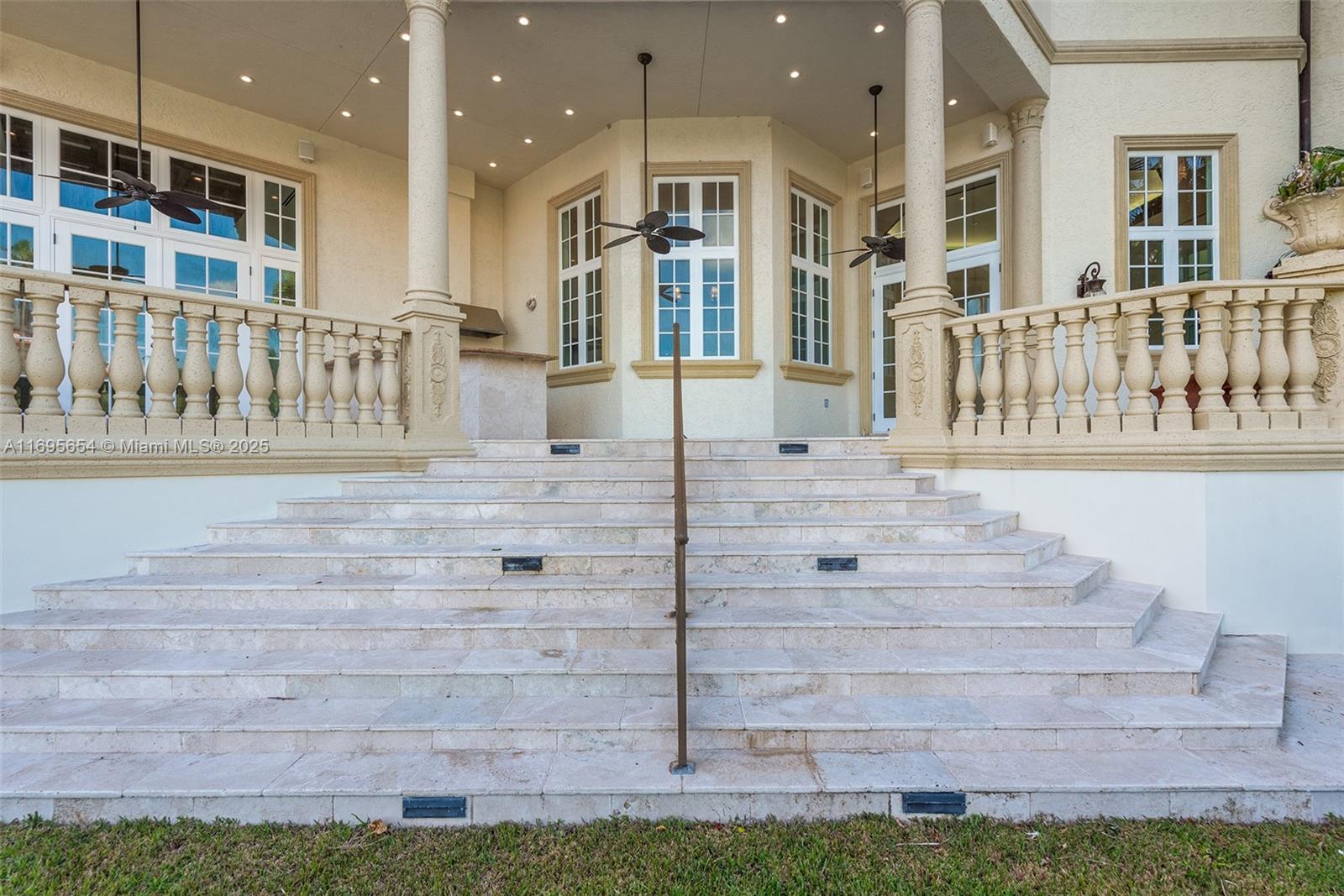 DEERING BAY ESTATES - Residential