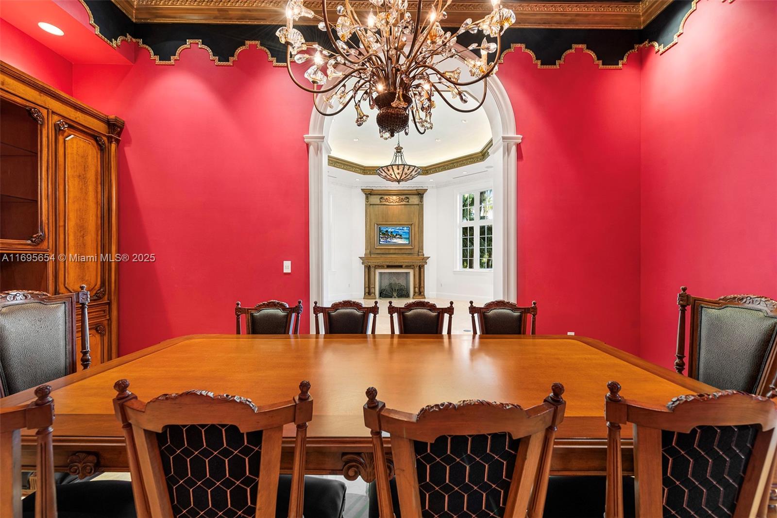 DEERING BAY ESTATES - Residential
