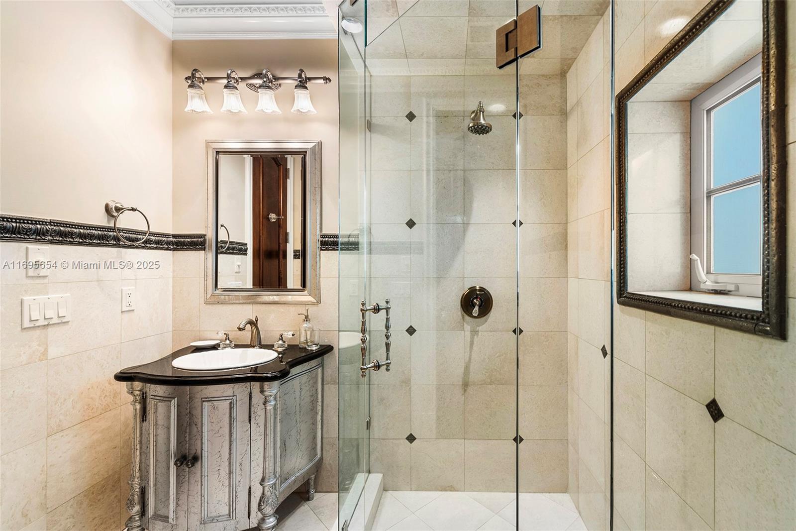 DEERING BAY ESTATES - Residential
