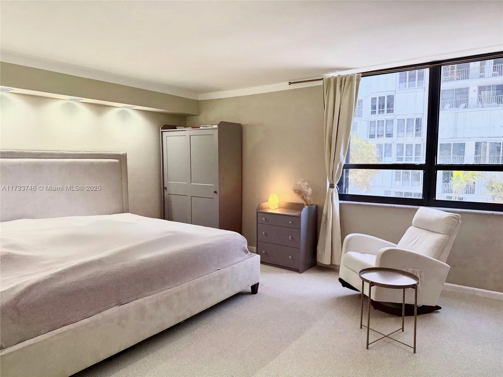 Bal Harbour, Florida 33154, United States, 3 Bedrooms Bedrooms, ,3 BathroomsBathrooms,Residential,Active,119527