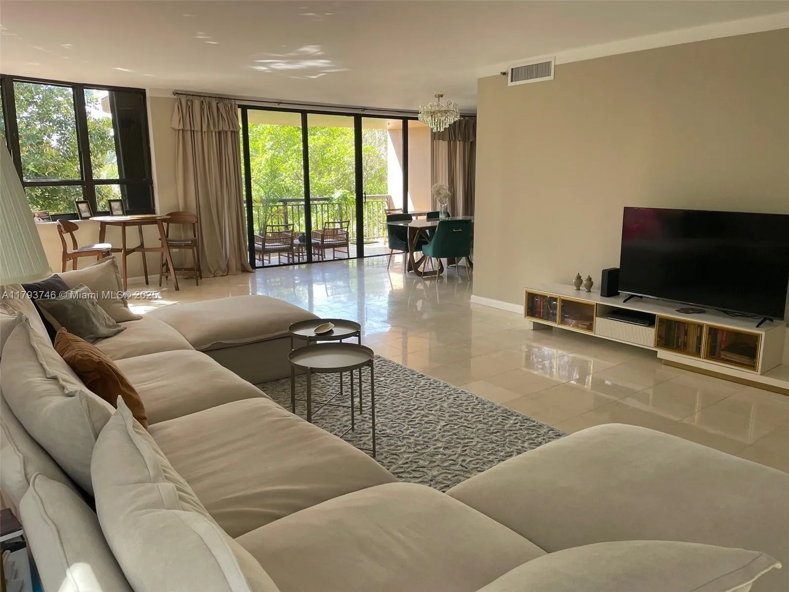 Bal Harbour, Florida 33154, United States, 3 Bedrooms Bedrooms, ,3 BathroomsBathrooms,Residential,Active,119527