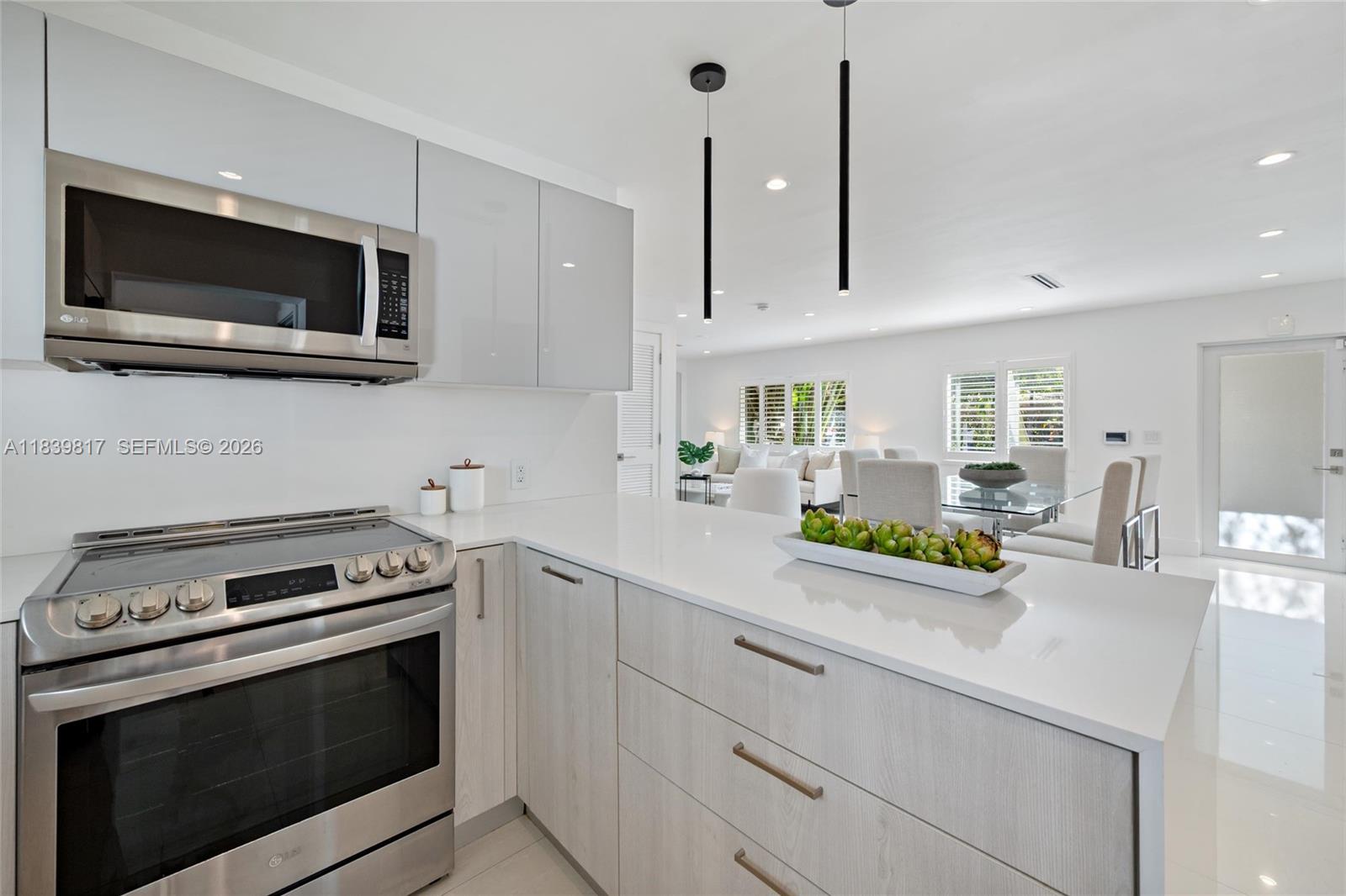 SILVER BLUFF BUSINESS CEN - Residential