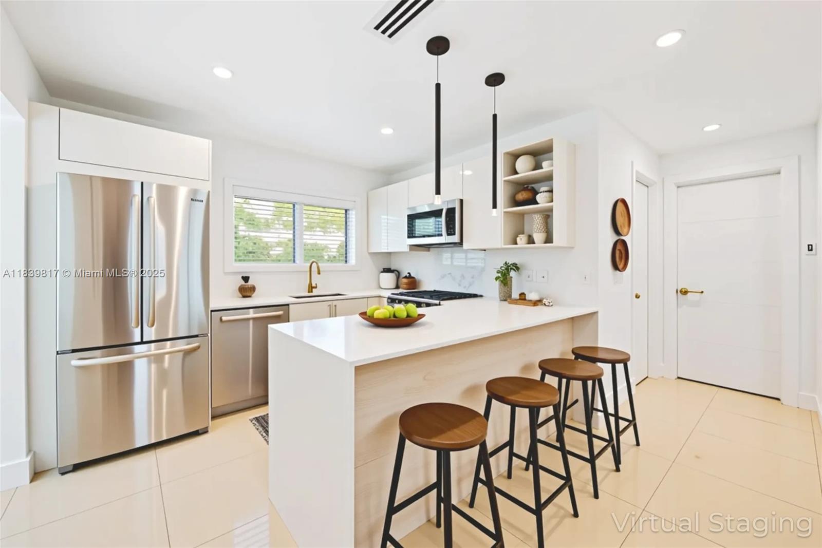 2511 Tequesta Ln