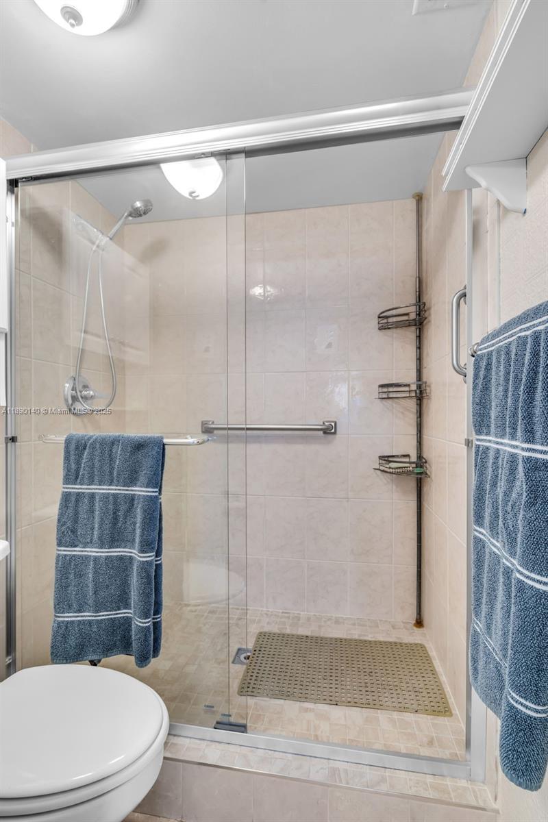 COLONY POINT 3 CONDO - Residential