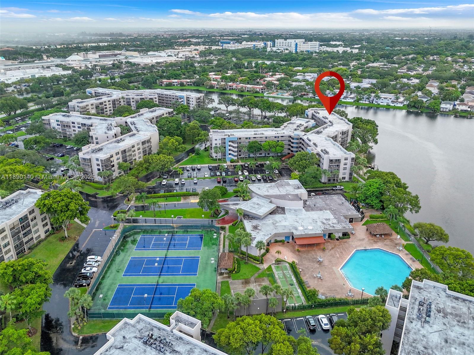 COLONY POINT 3 CONDO - Residential