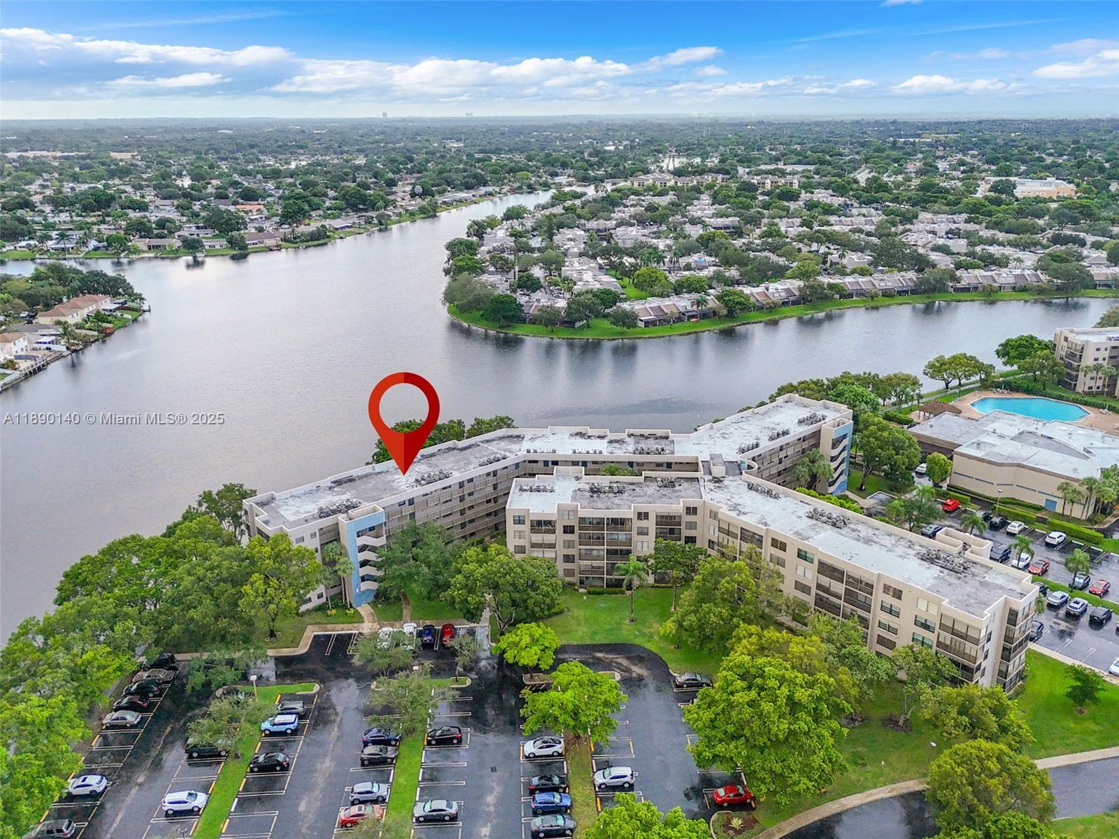 COLONY POINT 3 CONDO - Residential