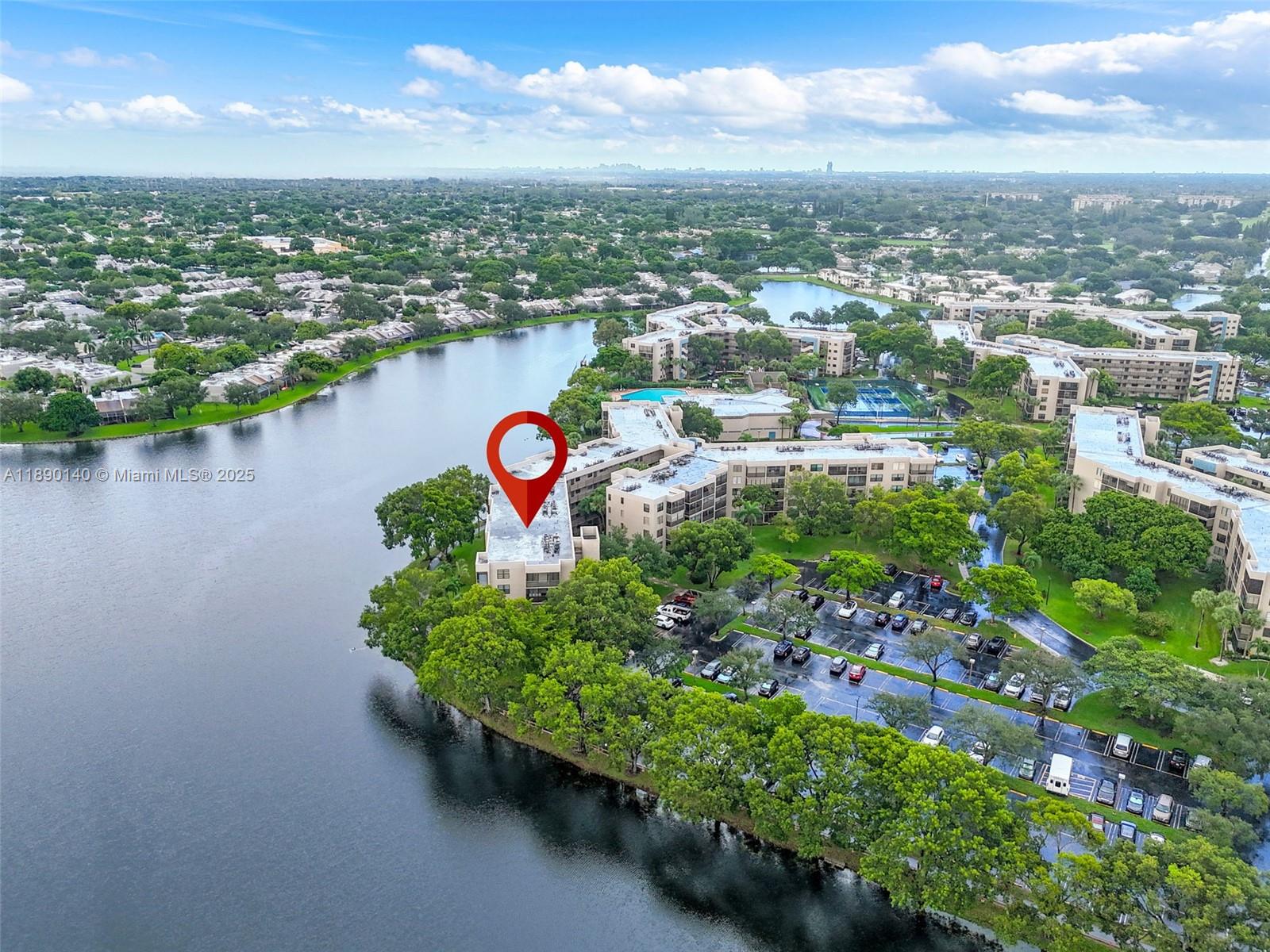 COLONY POINT 3 CONDO - Residential