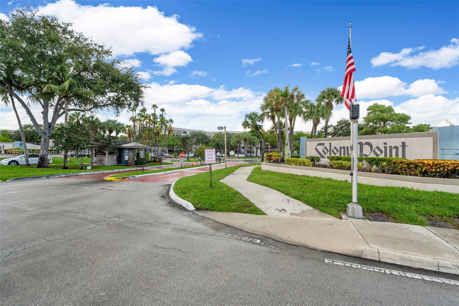 Inviting and beautiful 1 bed + den (converted to 2nd bedroom w/ closet & full bath) in Colony Point Condo with stunning lake views from screened balcony. Features vinyl flooring, modern touches, in-unit washer & dryer. HOA includes: water, basic cable, and resort-style amenities: pool, jacuzzi, tennis, racquetball, fitness center, sauna, billiards, library, theater & clubhouse. HOA: 20% down. Seller will credit $5,000 toward buyer’s closing costs with an acceptable offer.