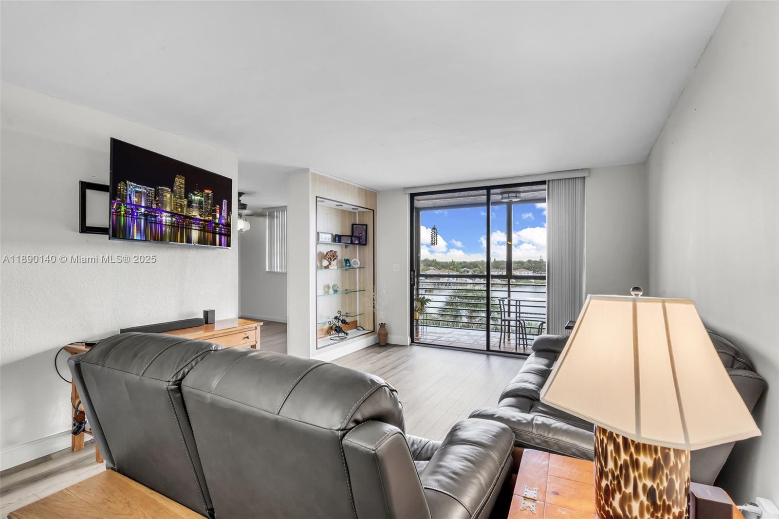 COLONY POINT 3 CONDO - Residential