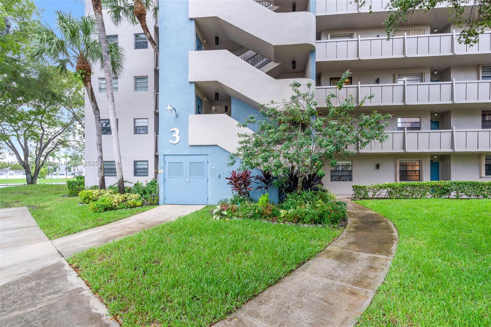 COLONY POINT 3 CONDO - Residential