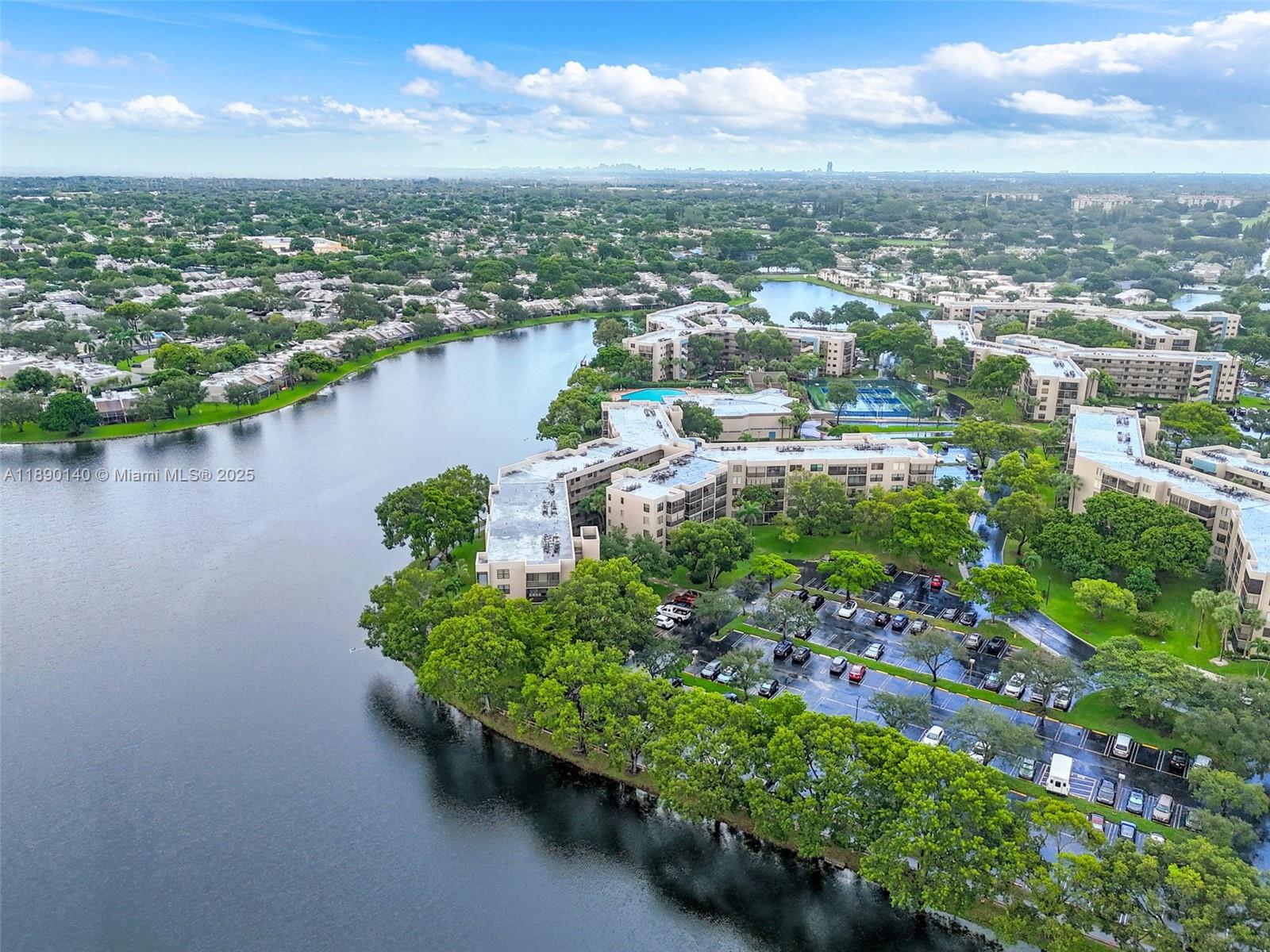 COLONY POINT 3 CONDO - Residential