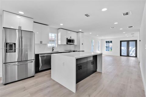407 NW 45th St Miami FL 33127