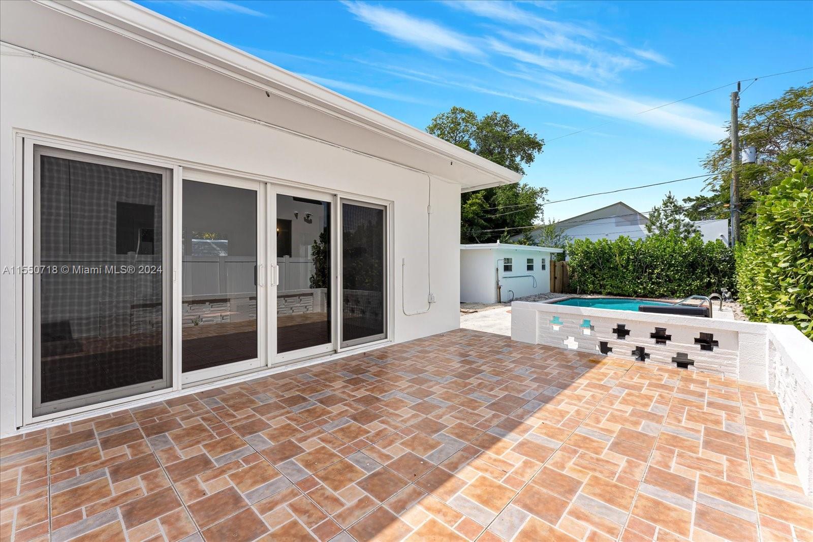 HOLMBERG & MC KEES - Residential Lease