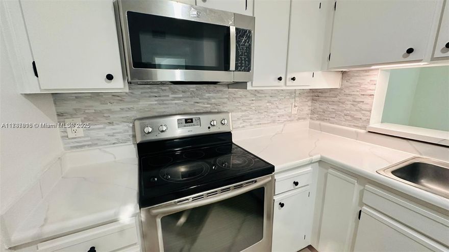 Great 1/1 condo in gated community in Pompano Beach. Largest 1 bedroom model. First floor unit tile throughout. Screened balcony and storage unit. Royal Poinciana offers plenty of amenities and management onsite. Washer and Dryer inside the unit. 
Unit rented until 8/31/2025 at $1650