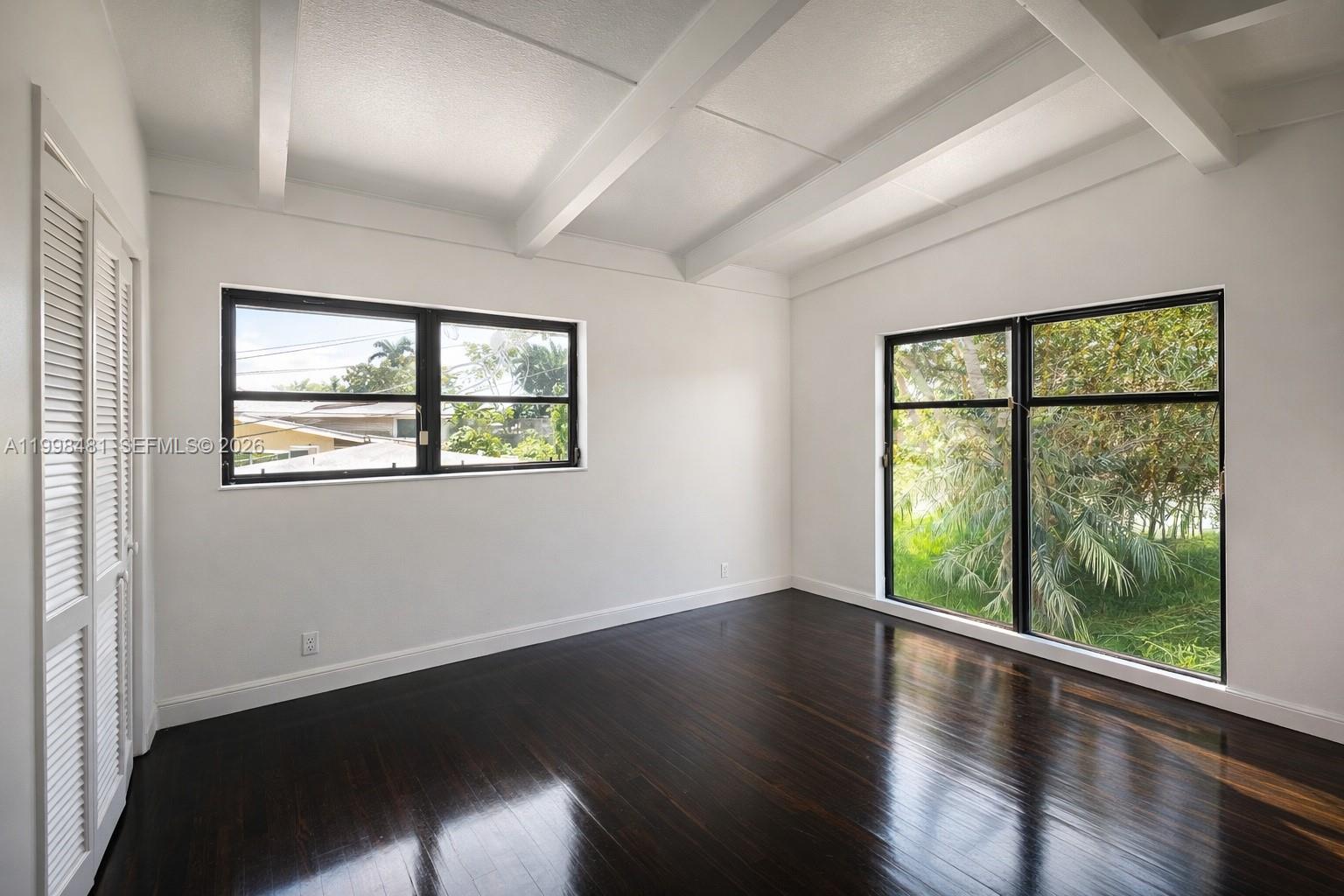 LAUDERDALE ISLES NO 2-BLK - Residential Lease