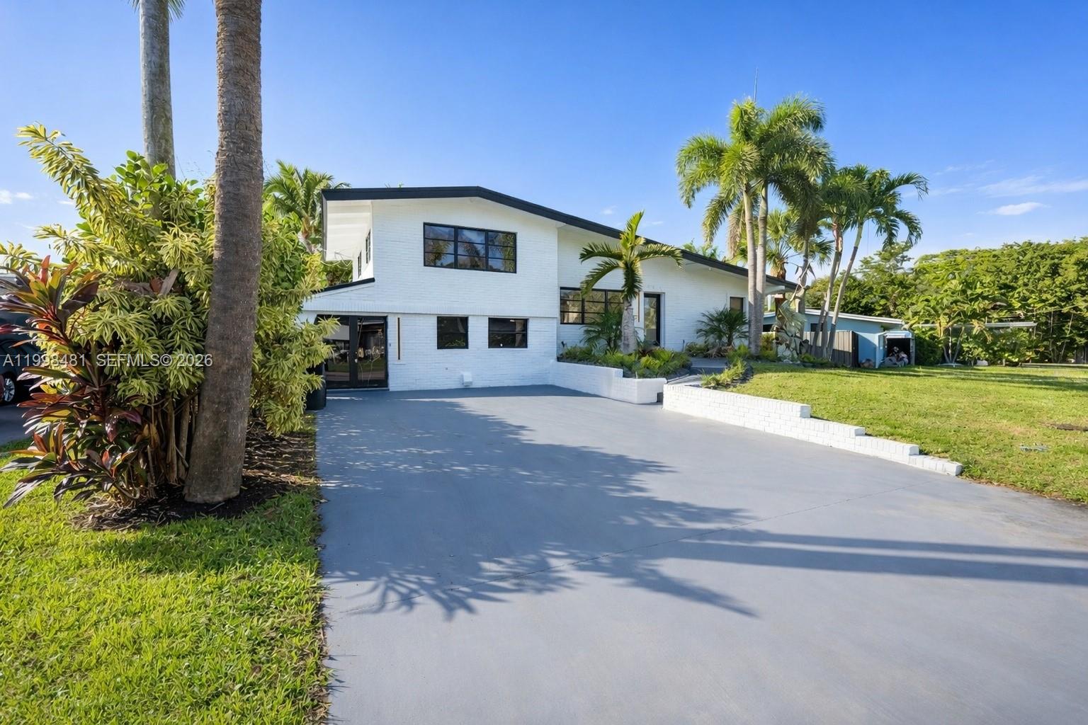 LAUDERDALE ISLES NO 2-BLK - Residential Lease