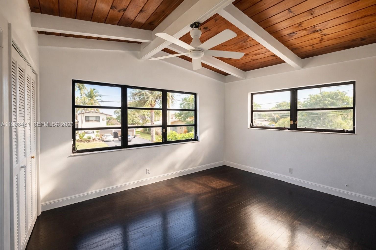 LAUDERDALE ISLES NO 2-BLK - Residential Lease