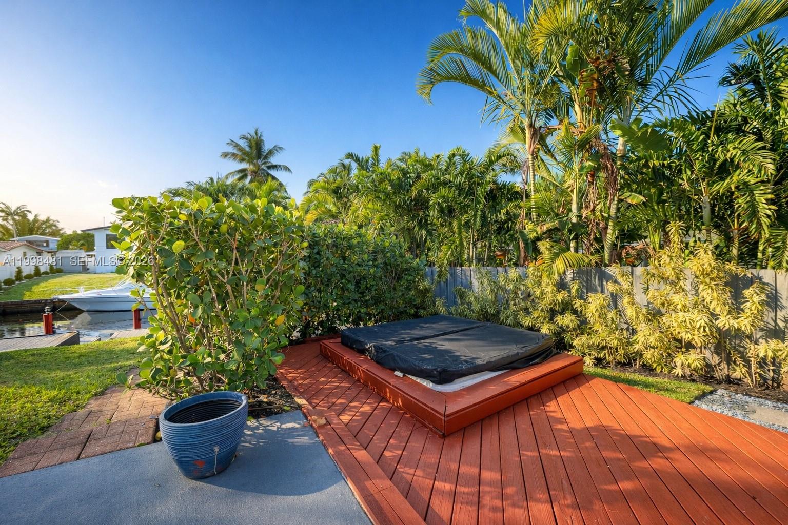 LAUDERDALE ISLES NO 2-BLK - Residential Lease