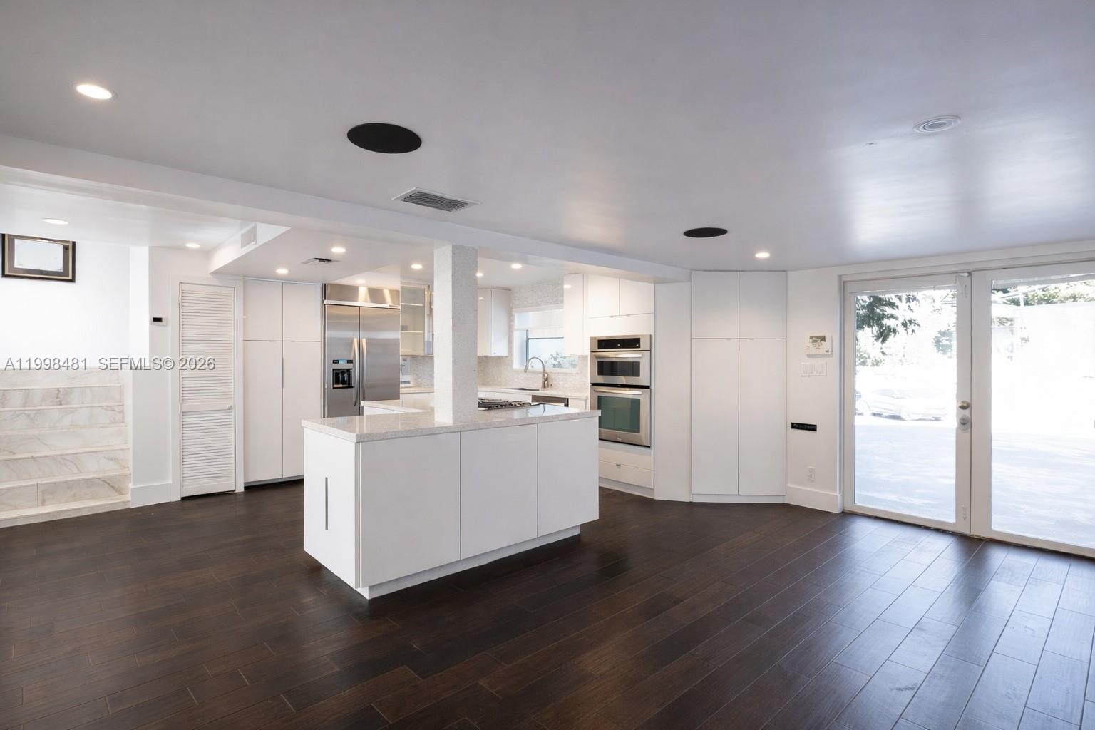 LAUDERDALE ISLES NO 2-BLK - Residential Lease