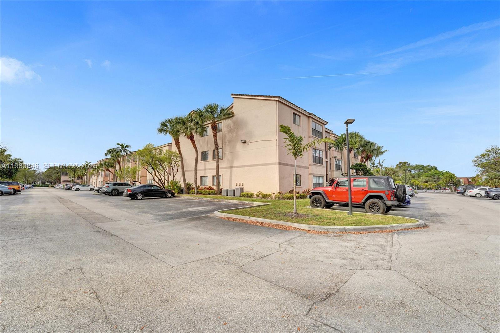 SUNDANCE AT DAVIE CONDO - Residential