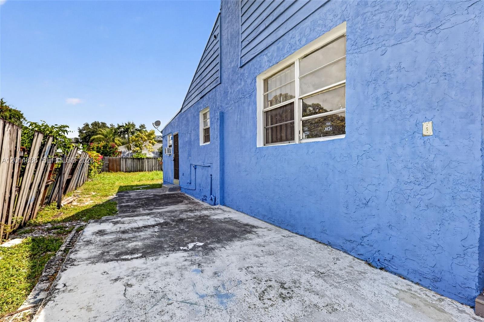 N MIAMI ESTATES - Residential