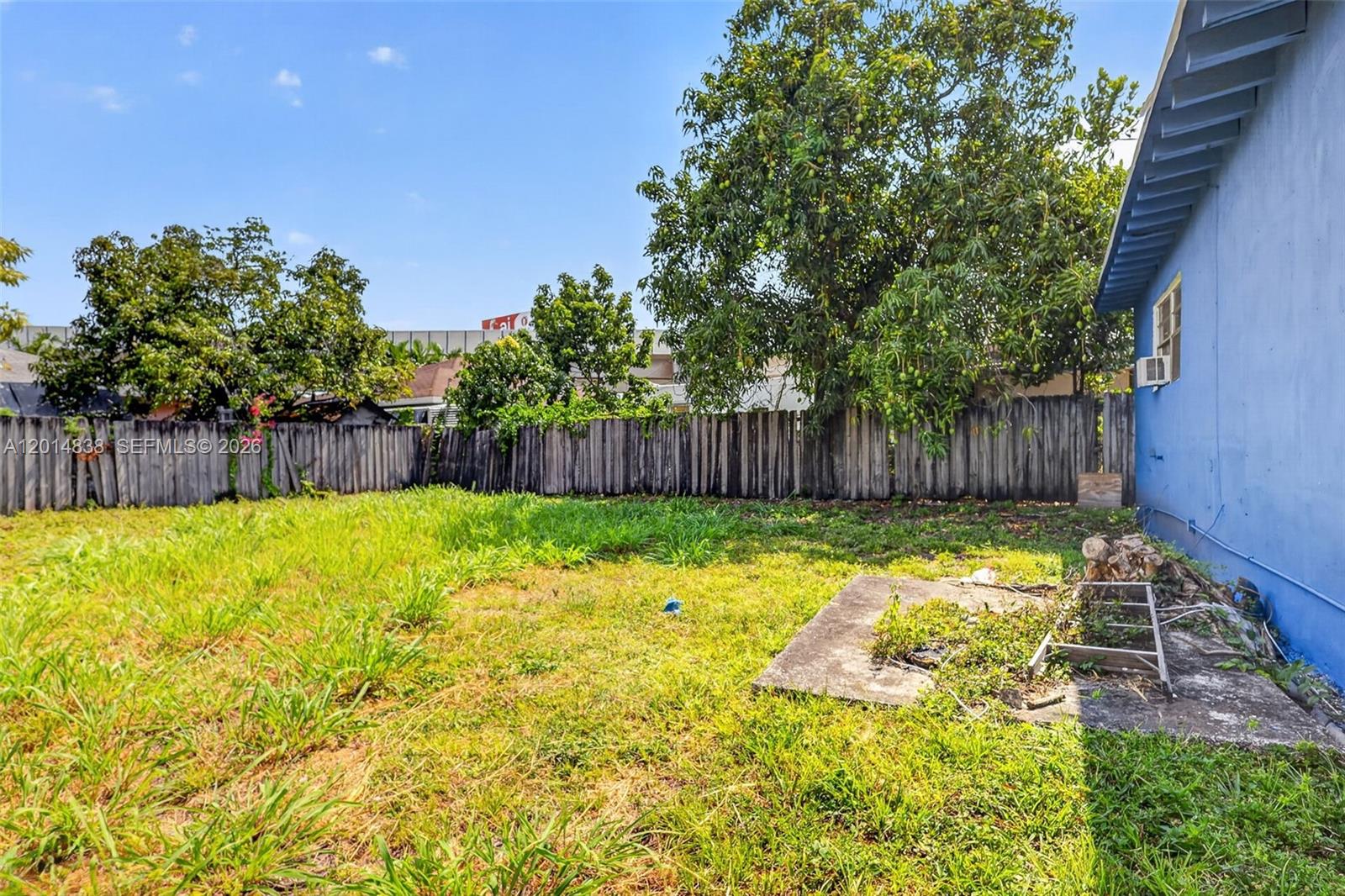 N MIAMI ESTATES - Residential