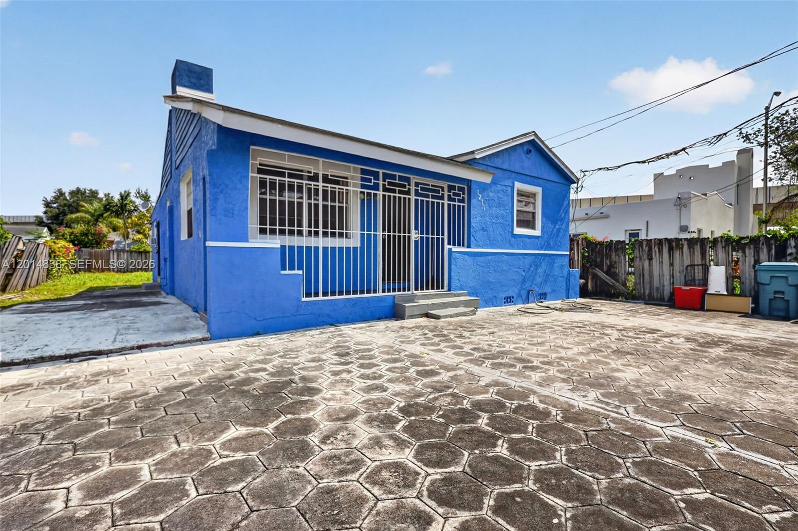 N MIAMI ESTATES - Residential