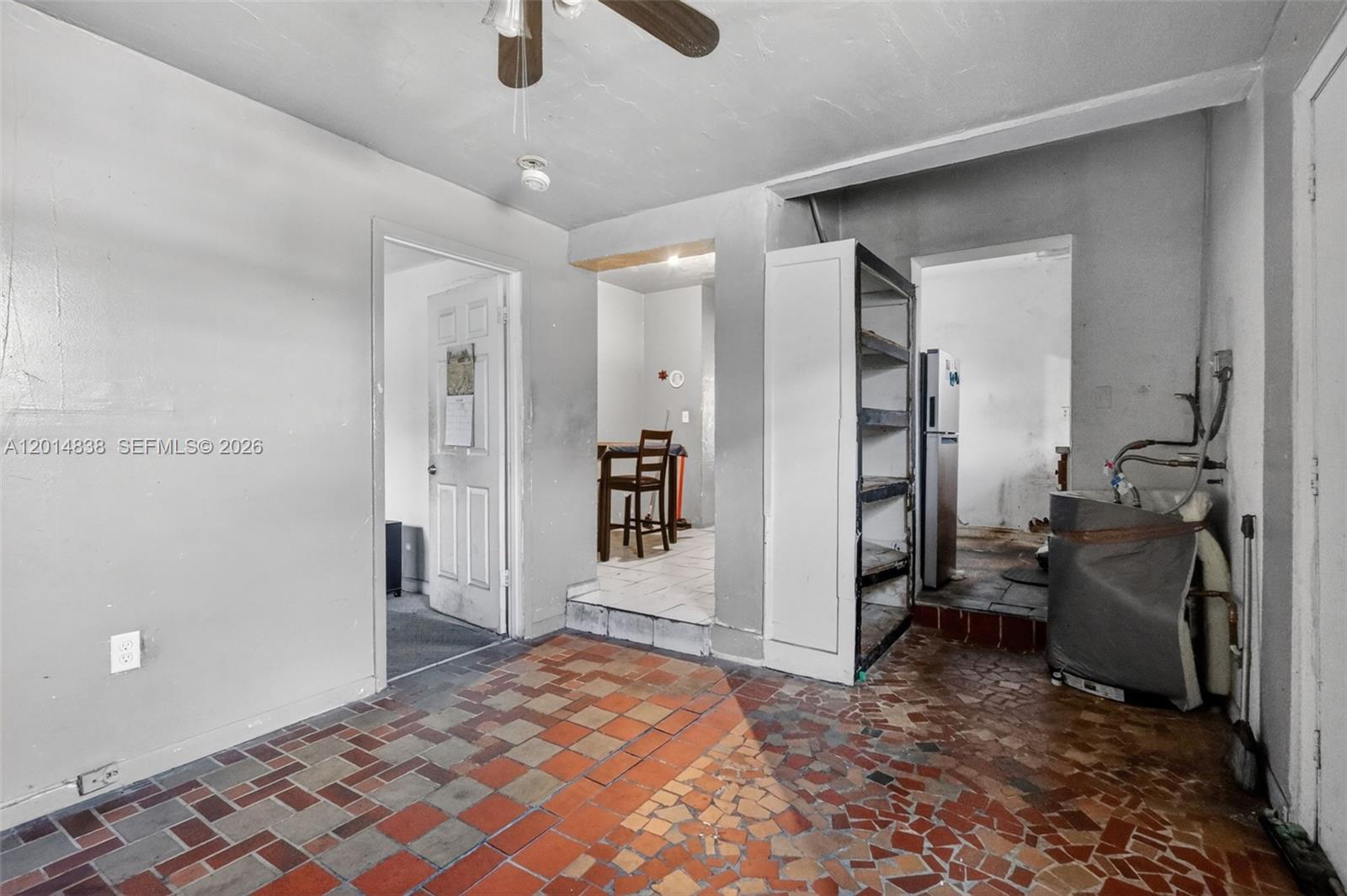 N MIAMI ESTATES - Residential
