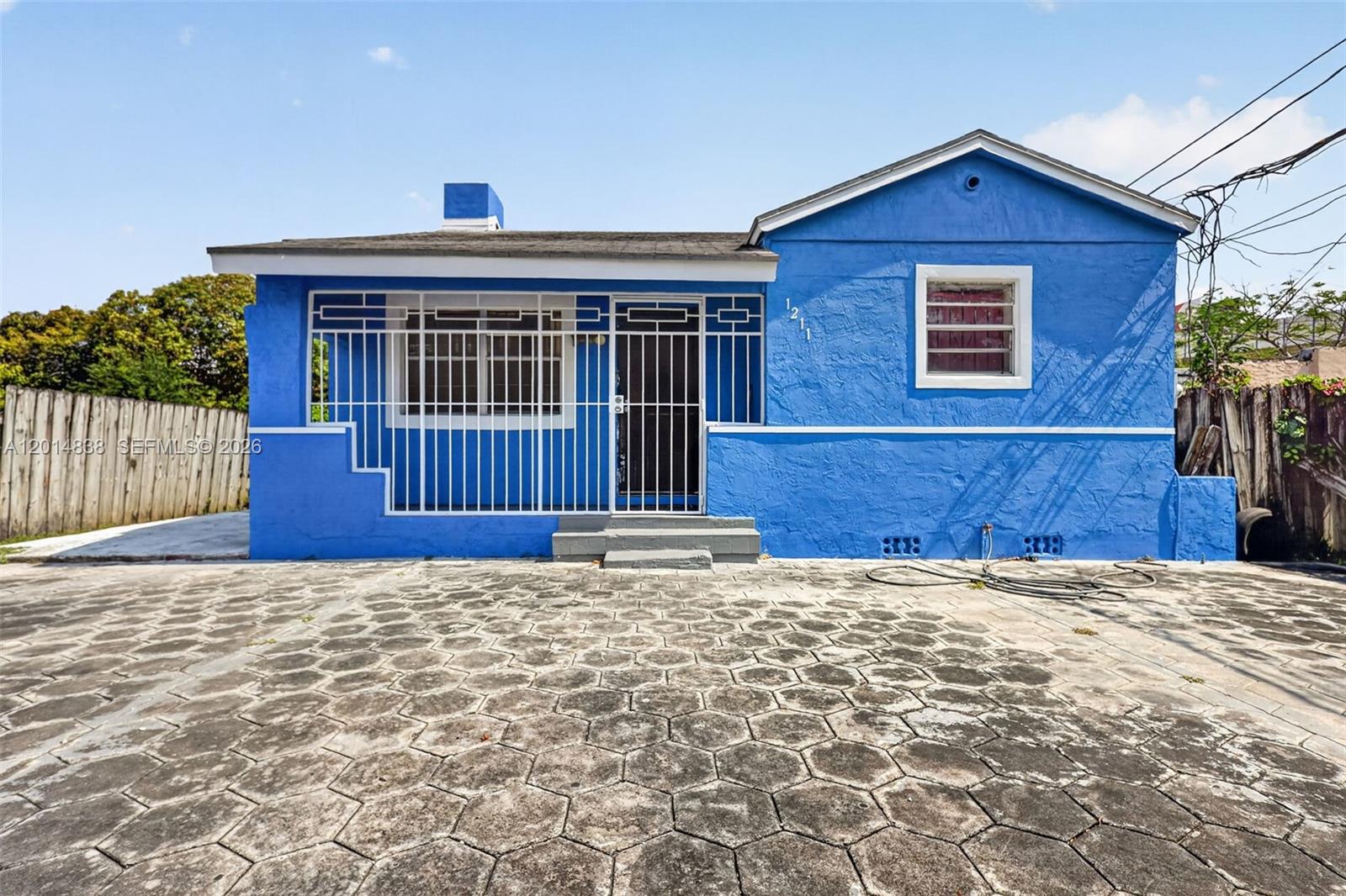 N MIAMI ESTATES - Residential