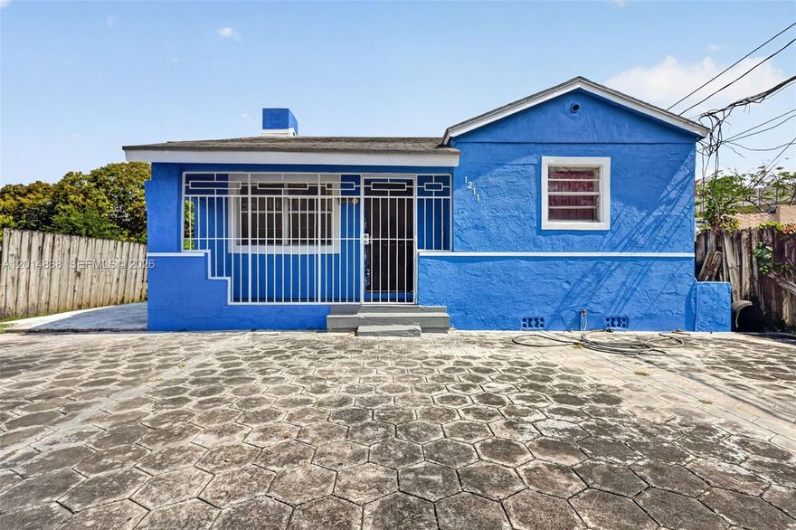 Cash-only redevelopment opportunity with strong upside potential. Ideal for developers or investors, this property sits on a 6,000 sq ft lot zoned for duplex use in an area seeing continued growth and redevelopment activity.

The existing home is currently configured as a 3-bedroom, 2-bathroom single-family and has an unsafe structure violation with the City, creating the opportunity for demolition and new construction or potential restoration, subject to buyer verification and approval.

Excellent opportunity for those seeking long-term value, redevelopment potential, or a value-add project. Buyer to conduct their own due diligence regarding zoning, violations, liens, permitting, and feasibility for intended use.
