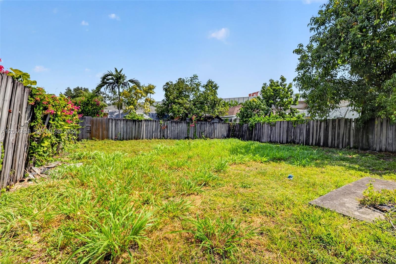 N MIAMI ESTATES - Residential