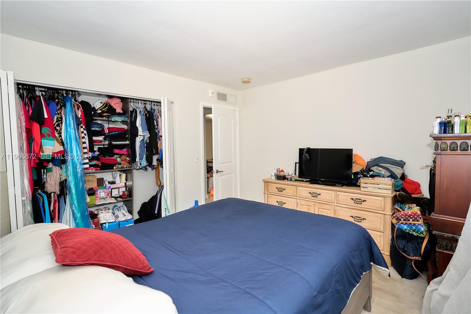 SAGA BAY GARDENS CONDO - Residential