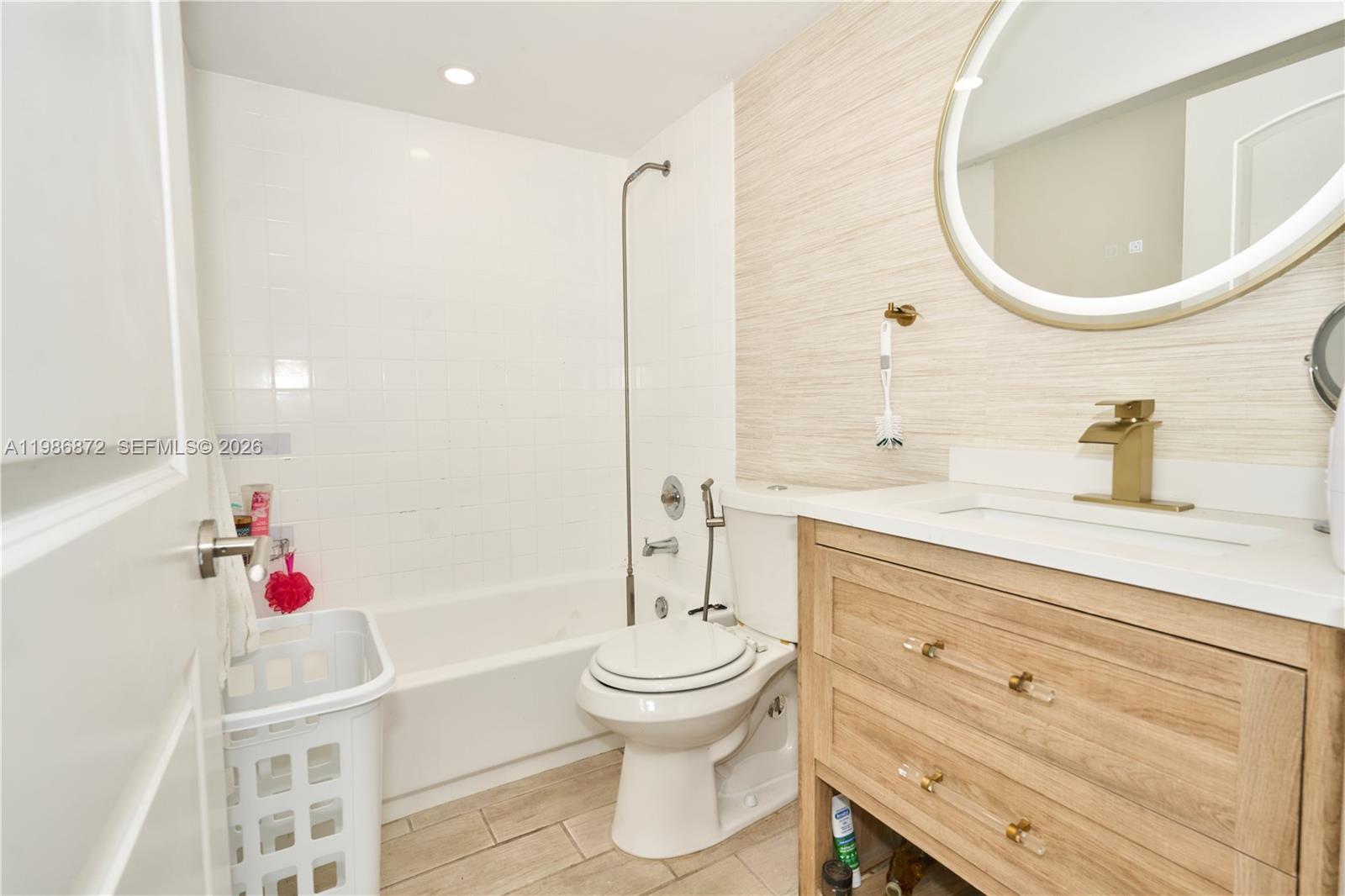 SAGA BAY GARDENS CONDO - Residential