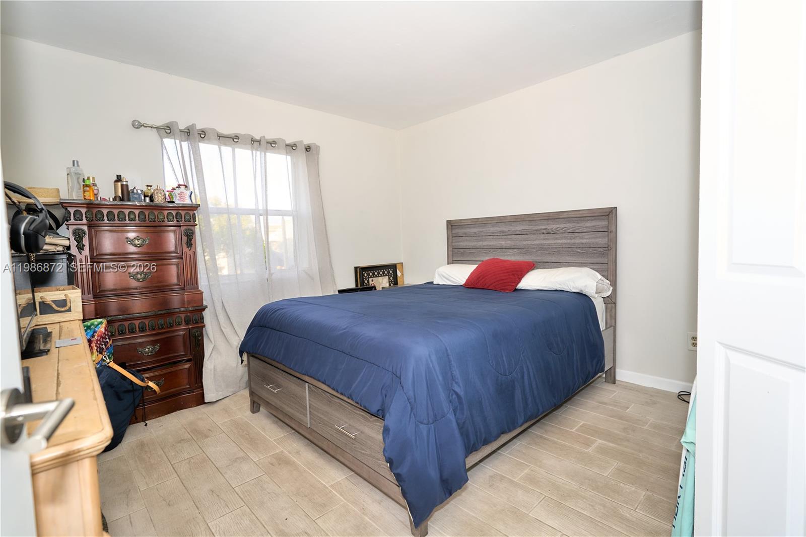 SAGA BAY GARDENS CONDO - Residential