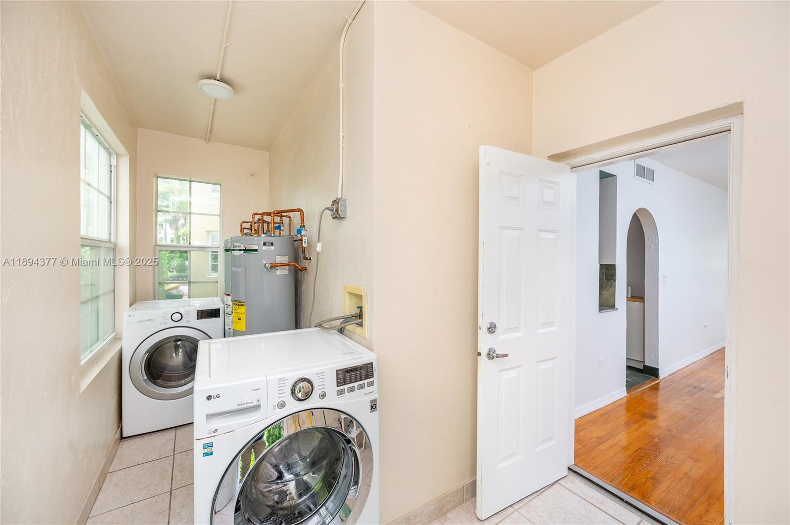 C GAB DOUGLAS SEC - Residential Lease