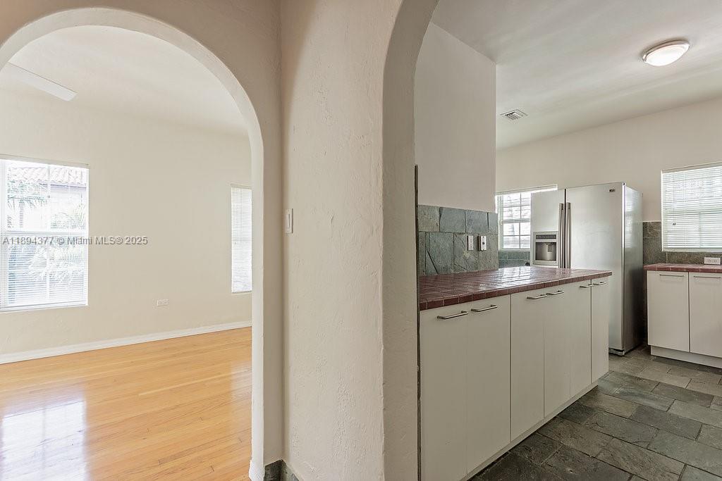 C GAB DOUGLAS SEC - Residential Lease