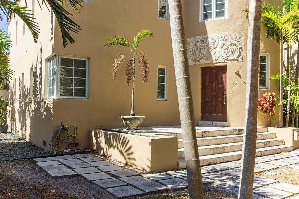 C GAB DOUGLAS SEC - Residential Lease