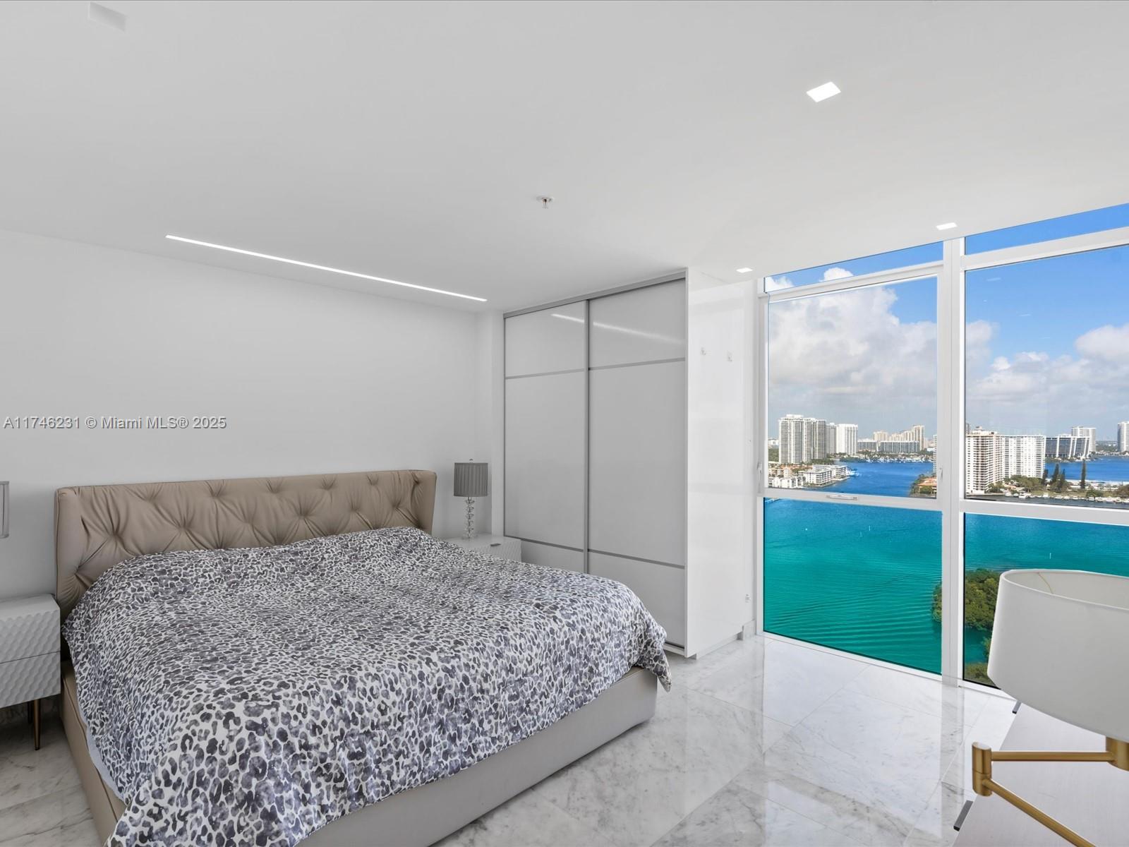 400 SUNNY ISLES CONDO WES - Residential