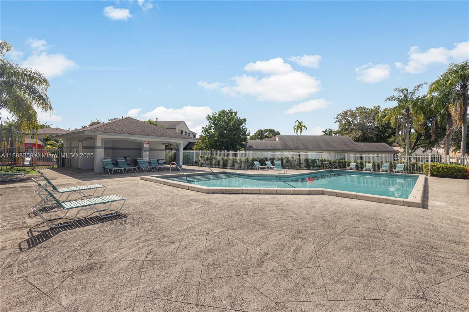 CHAPEL TRAIL REPLAT - Residential