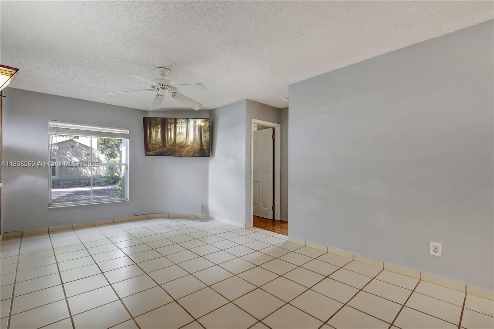 CHAPEL TRAIL REPLAT - Residential