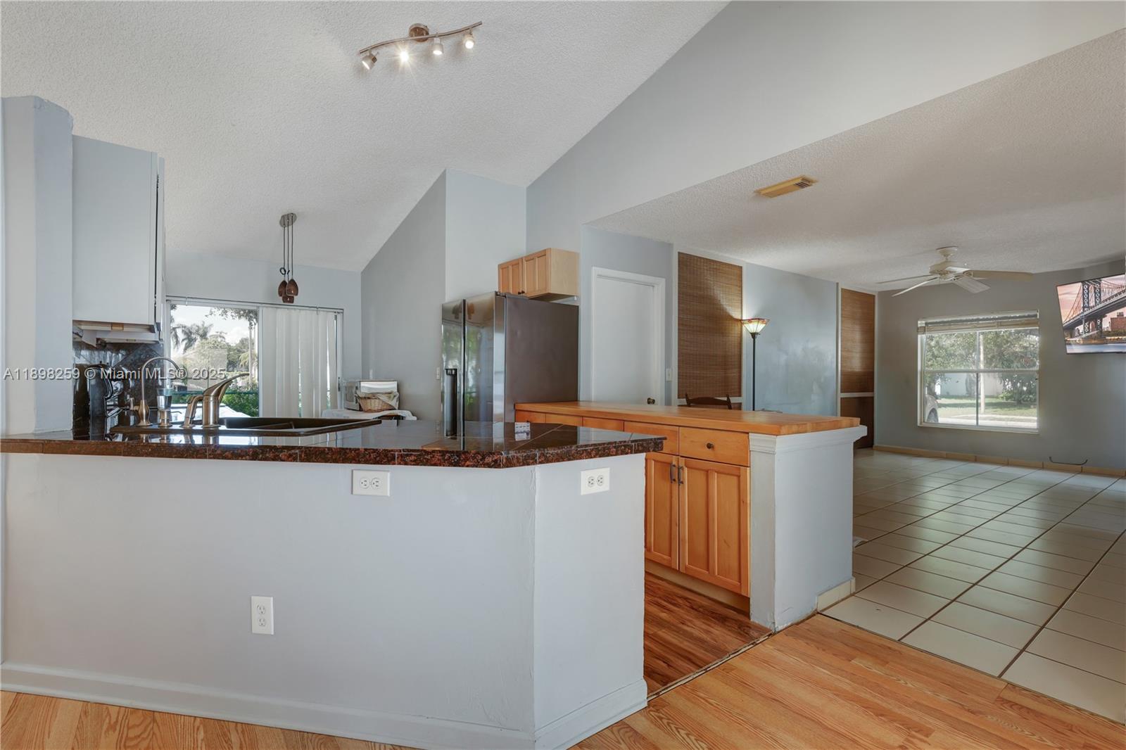CHAPEL TRAIL REPLAT - Residential