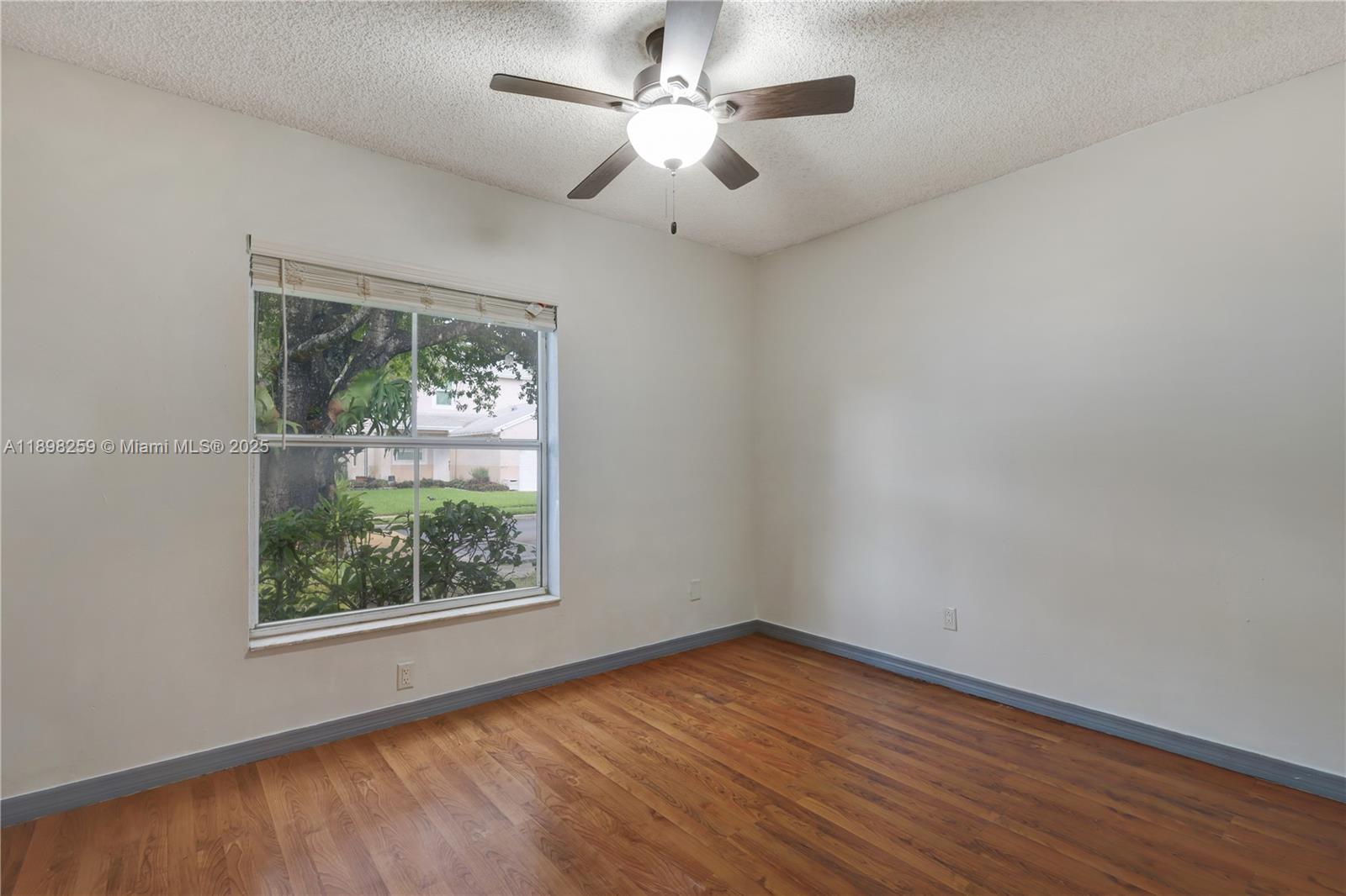 CHAPEL TRAIL REPLAT - Residential