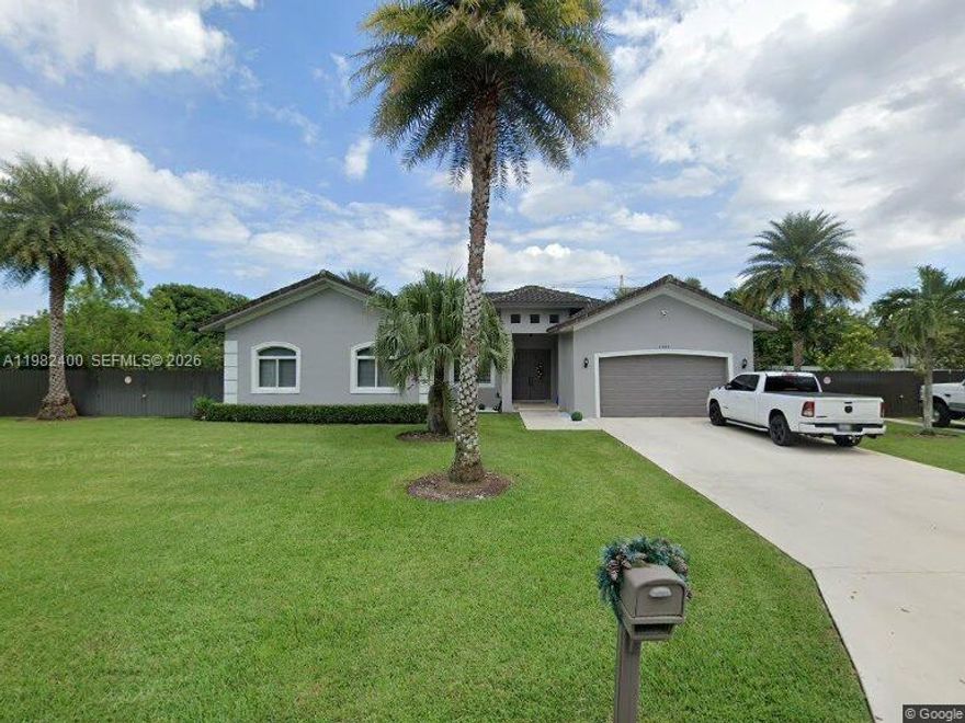 THIS IS A BEAUTIFUL HOME SITTING IN A 0.42 ACRES IN THE ONE OF THE BEST AREAS OF HOMESTEAD. 4 BEDROOMS AND 3 FULL BATHROOMS. SPACOIUS KITCHEN OPEN TO THE FAMILY ROOM. GREAT LAYOUT. LOOKS AND FEELS LIKE NEW HOME. FRUIT TREES. AND MUCH MORE...