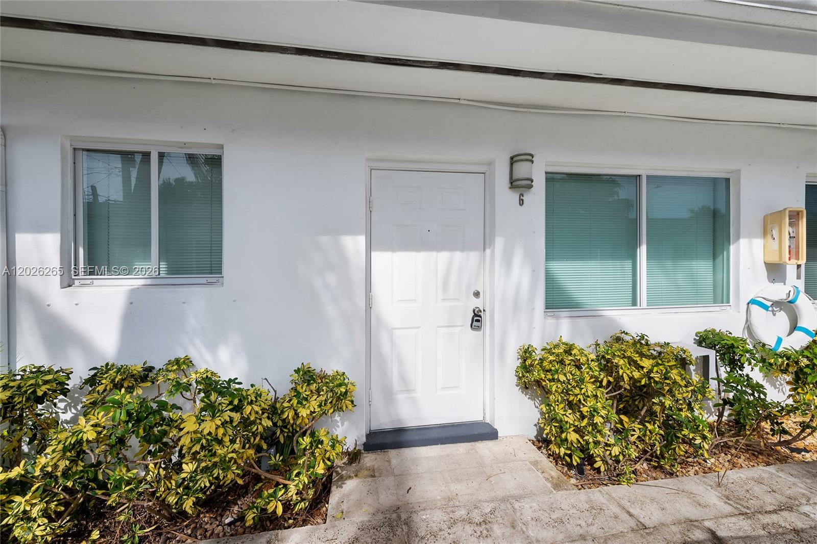 932 MOFFETT CONDO - Residential