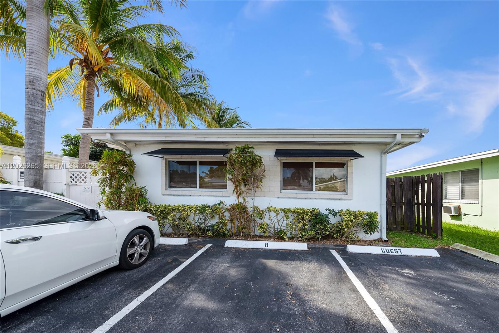 932 MOFFETT CONDO - Residential