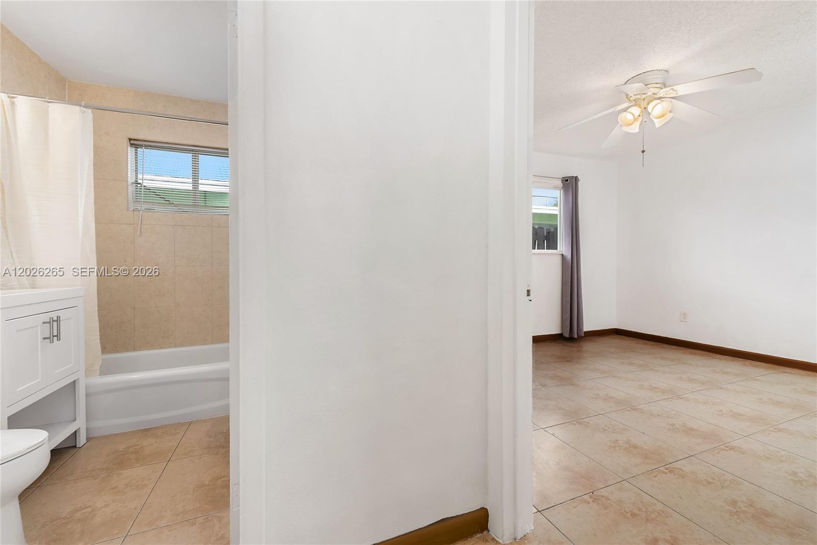 932 MOFFETT CONDO - Residential